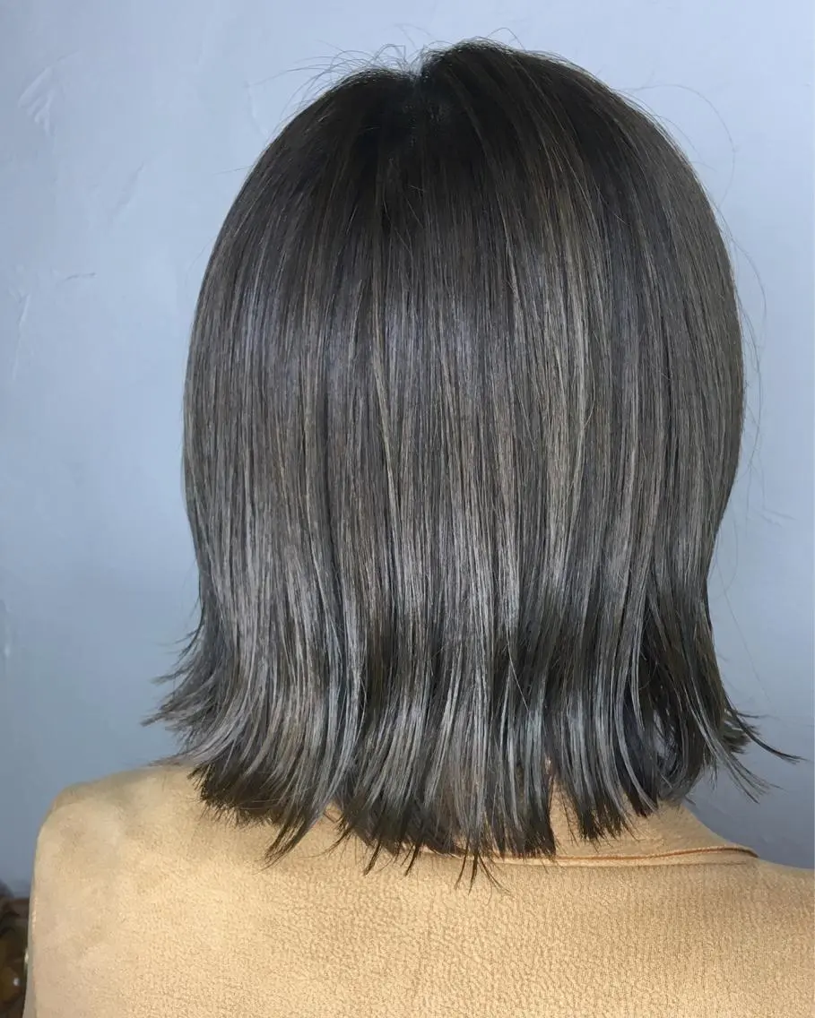 ショート カラー パーマ ヘアアレンジ アッシュ アッシュグレー 外ハネヘア エグチ アキラのヘアスタイル