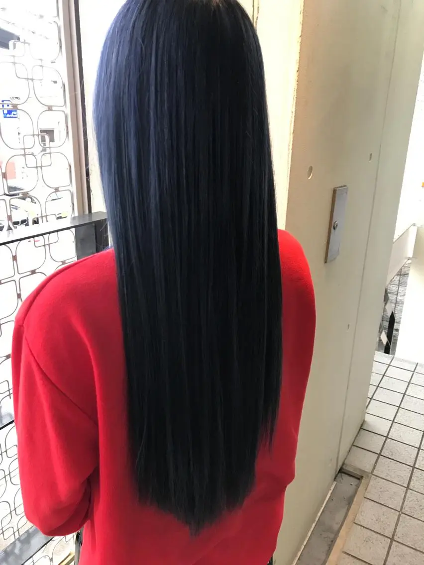 ロング カラー 黒髪 ブルーカラー ブルーブラック 皆巳 達郎のヘアスタイル