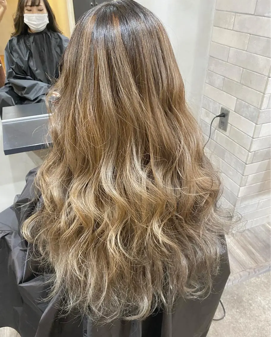 ロング ヘアカラー トリートメント sail hairのヘアスタイル