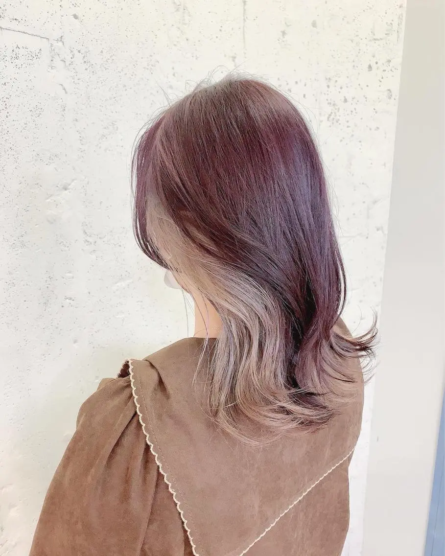 セミロング カラー 透明感ハイトーン🦄 キラ🌈のヘアスタイル
