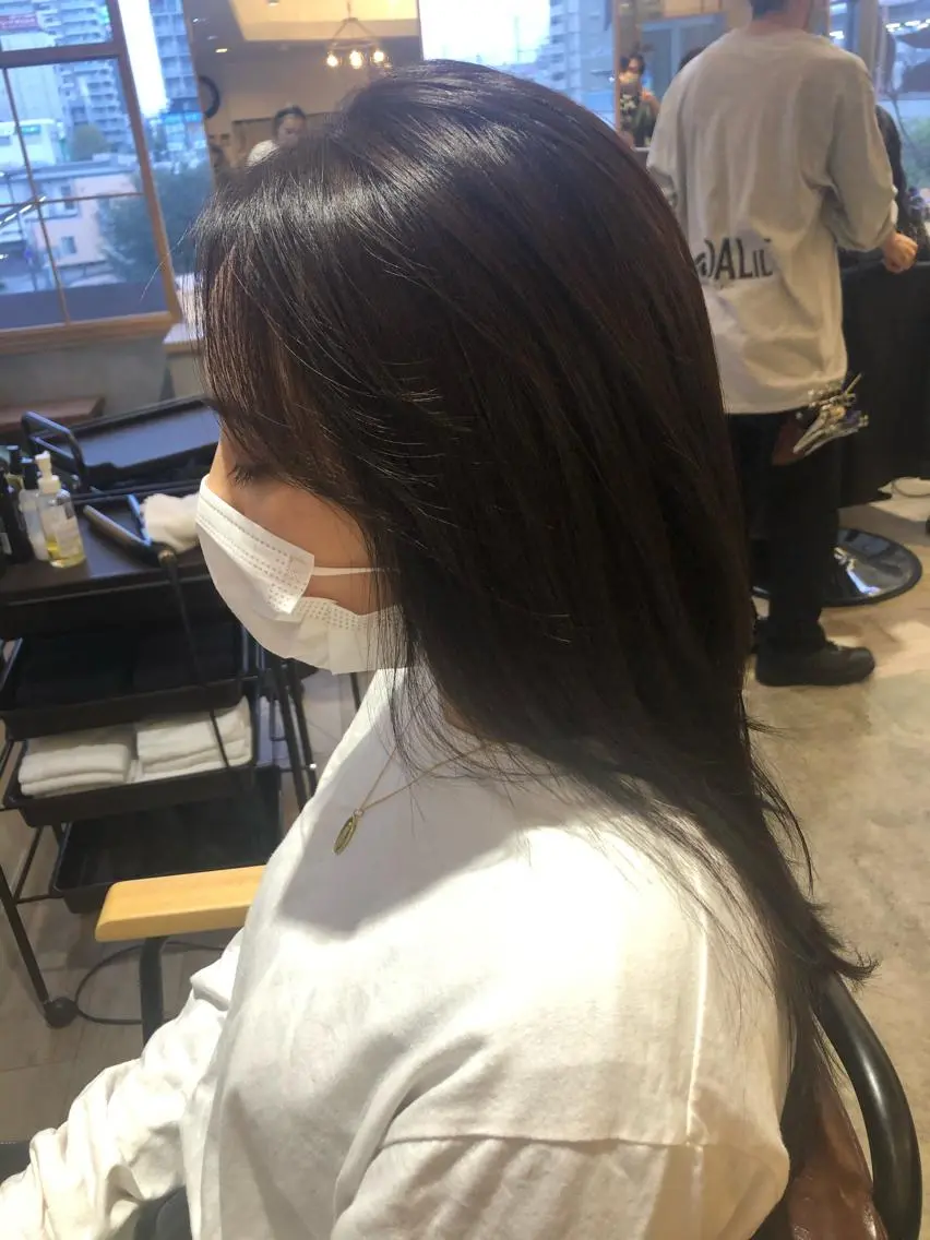 ロング レイヤーカット カット ヘアカラー 奥野 紗弓のヘアスタイル