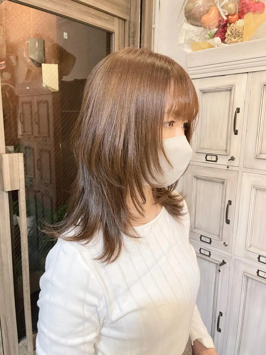 セミロング カラー ウルフカット 髪質改善で 憧れの潤艶美髪にのヘアスタイル