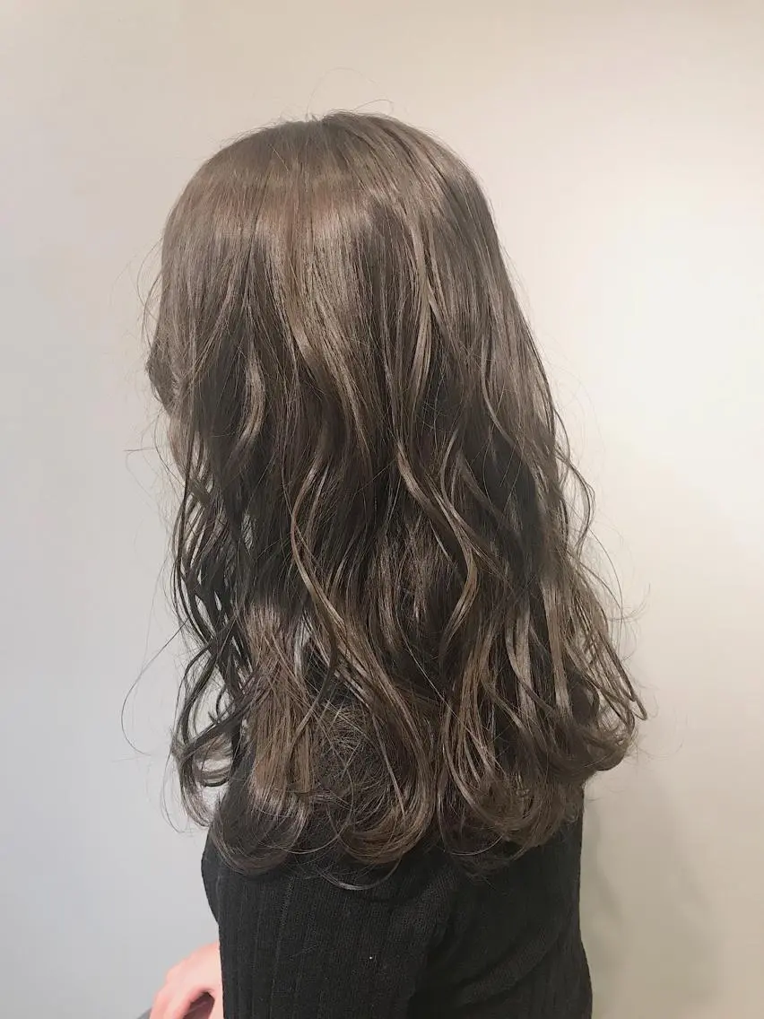 ロング カラー ヘアアレンジ バレイヤージュ ブリーチ 透明感カラー ダブルカラー グラデーションカラー ヘアカラー lani ブリーチ /ダブルカラーのヘアスタイル