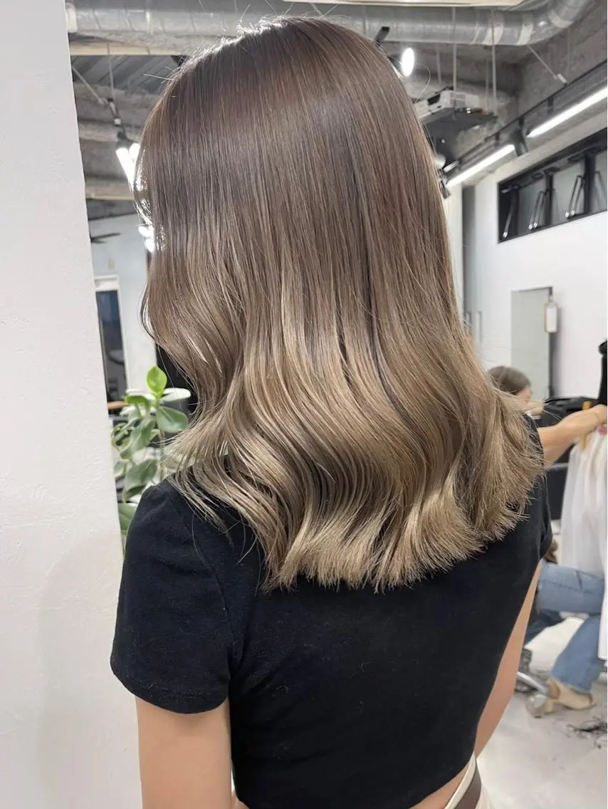 セミロング カラー バレイヤージュ レイヤーカット 🧸艶々韓国ヘア 🧁mizunaのヘアスタイル
