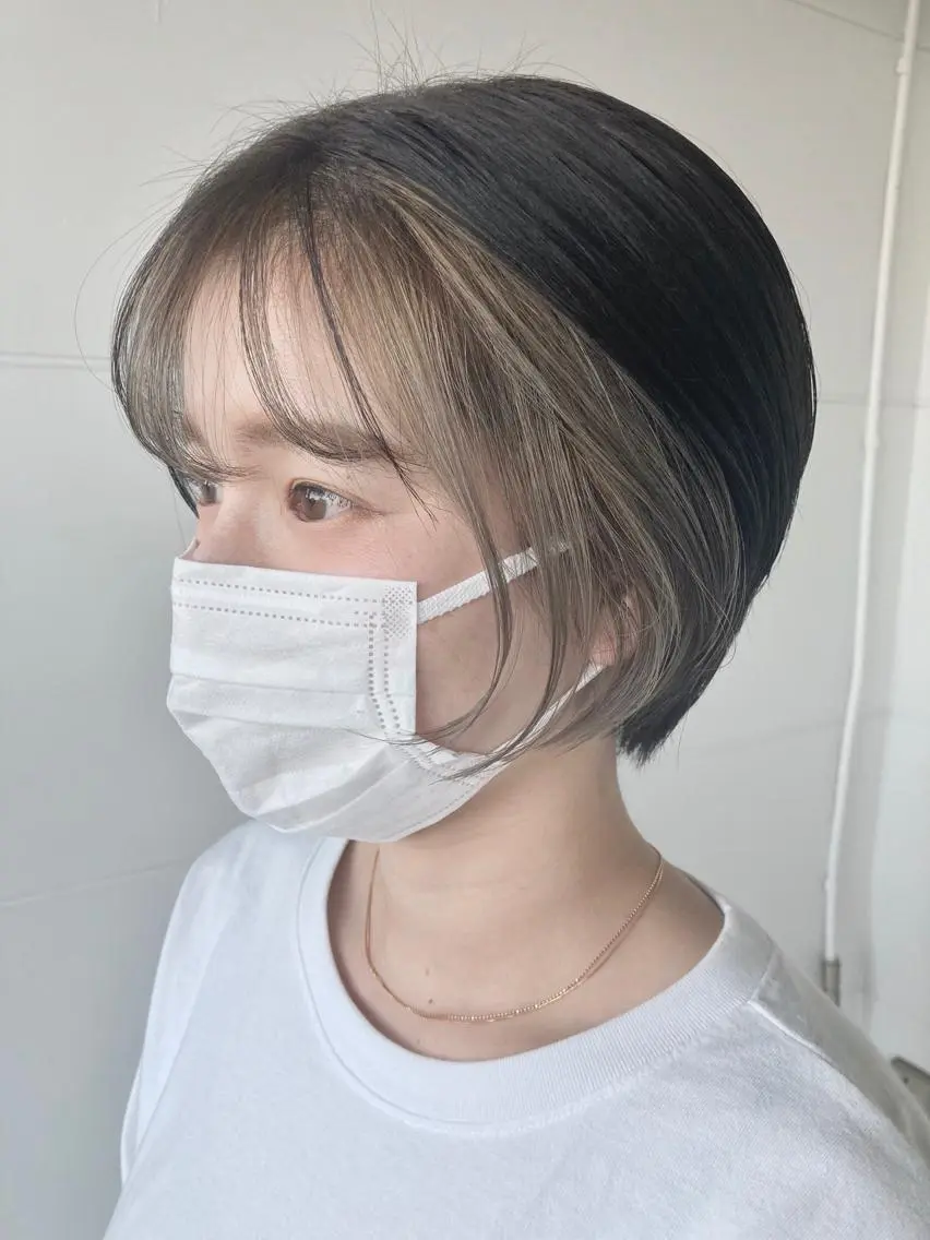ショート ミストバング カット ヘアカラー タカツド ユウキのヘアスタイル