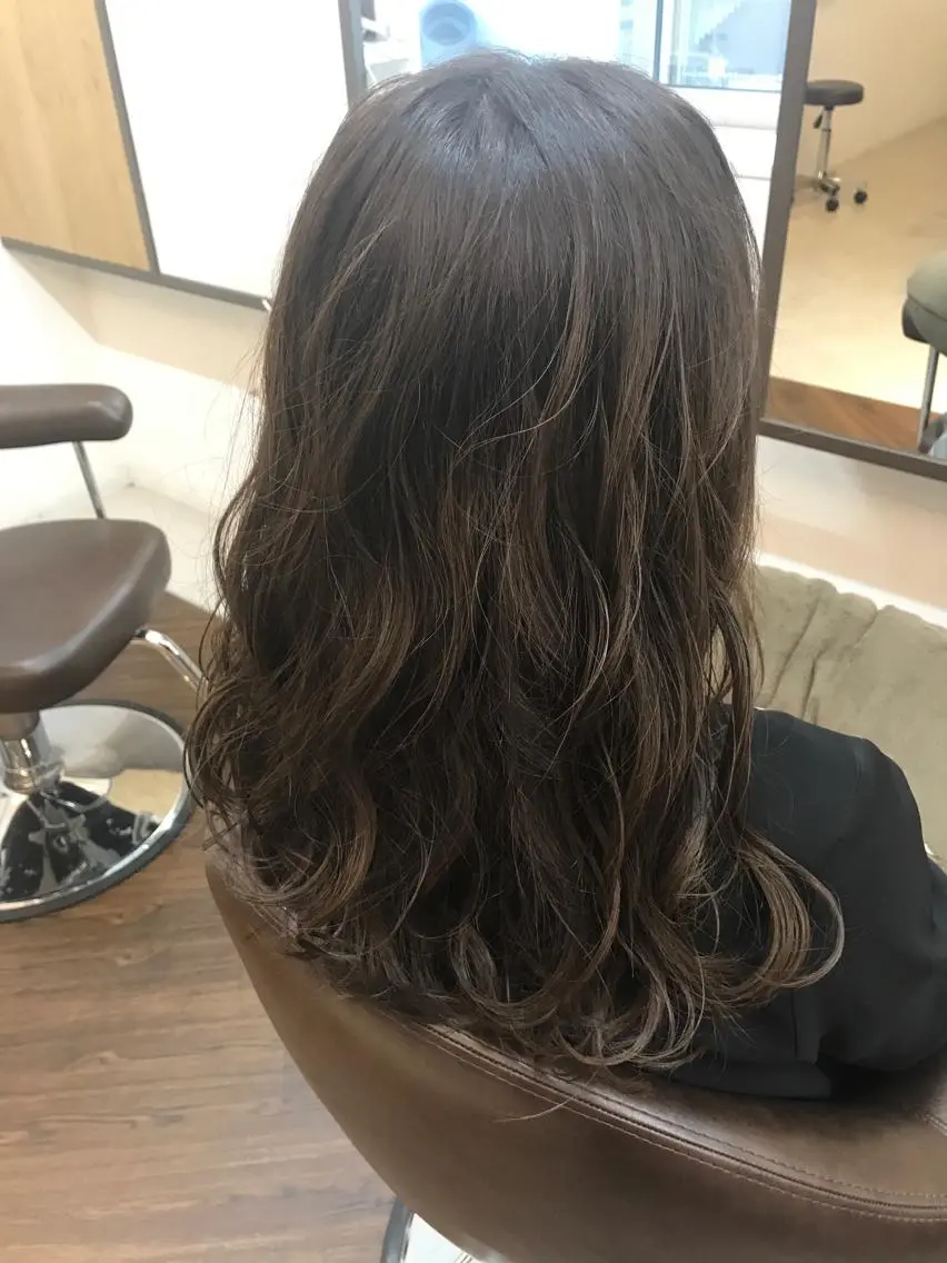 ミディアム 豊中駅3分eha レッスンモデルのヘアスタイル