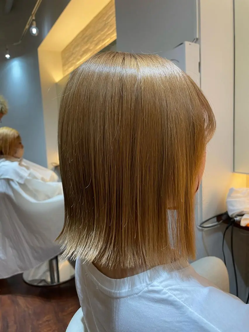 ミディアム カット トリートメント CoCooN Hiromiのヘアスタイル