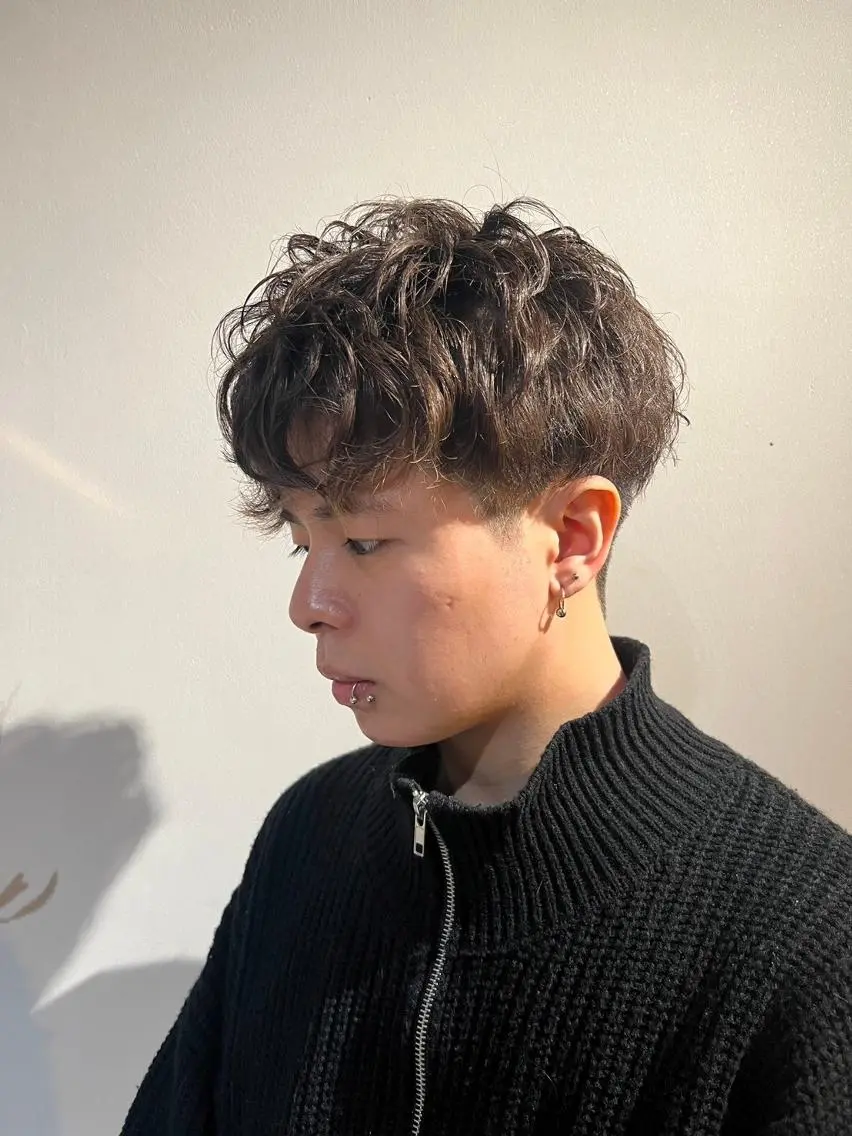 カラー メンズ パーマ フェードカット メンズパーマ ツーブロック 髪質改善 ✨メンズカット海老名 No.1/上田琉翔✨のヘアスタイル