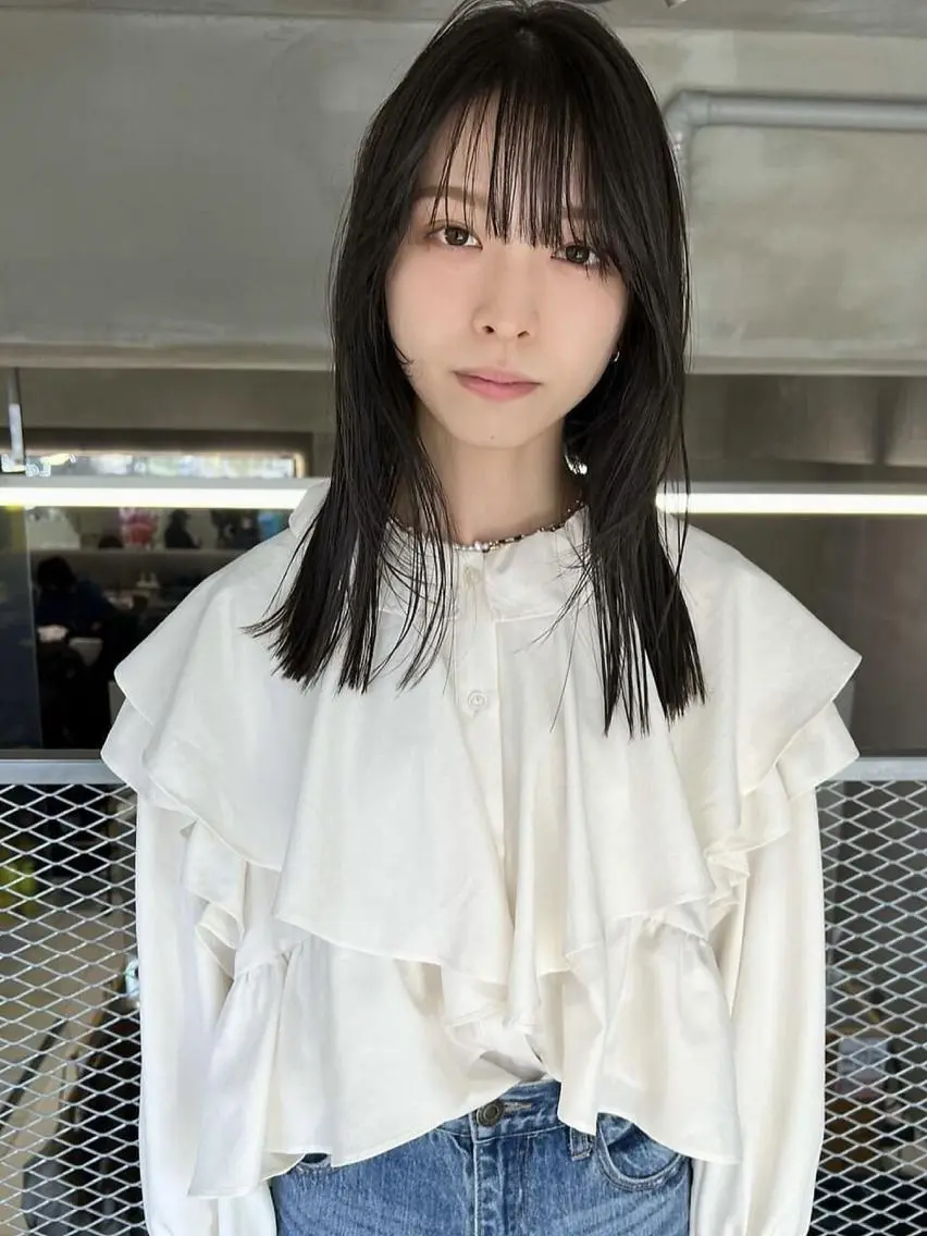セミロング カラー 透明感カラー🪡🤍 nanao🤍🪡のヘアスタイル