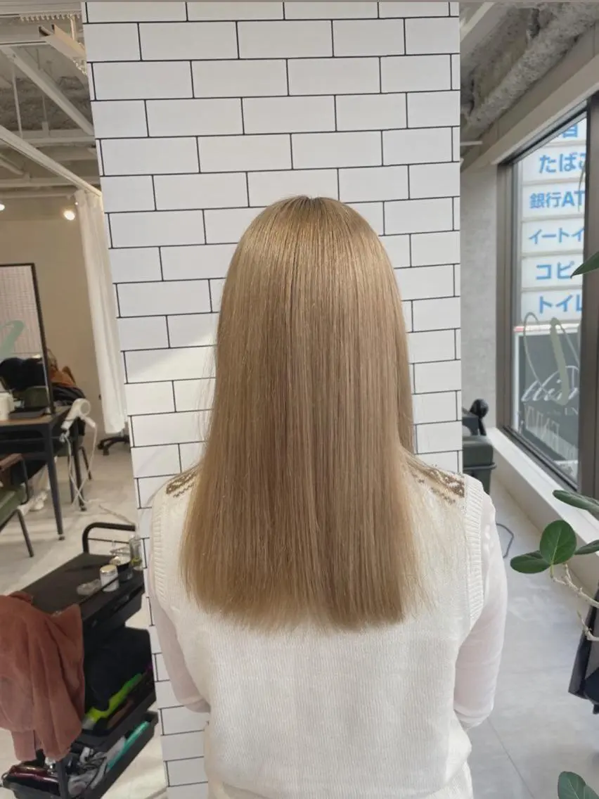 セミロング カラー セミロングパーマ ブリーチ ケアブリーチ ダブルカラー ハイライトカラー ヘアカラー 中嶋 紘夢のヘアスタイル