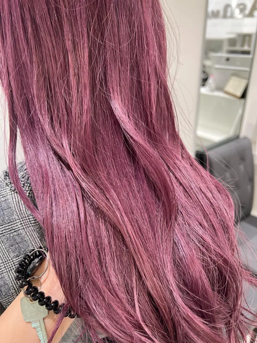 ロング カラー ブリーチ ラベンダーカラー ピンクカラー ピンクラベンダー 【暖色カラー特化】 中山由梨のヘアスタイル