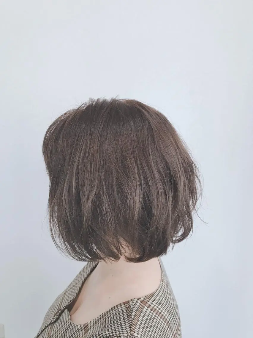 ショート カラー イルミナカラー ボブ 川崎 龍馬のヘアスタイル