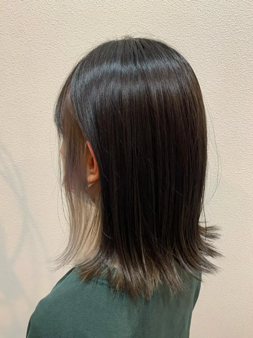 ミディアム カラー ベージュカラー ブリーチ ラベンダーカラー 艶カラー/ Nanamiのヘアスタイル