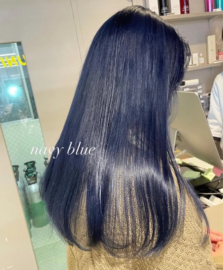 セミロング カラー 抜け感レイヤー︴ ニュアンスカラーのヘアスタイル