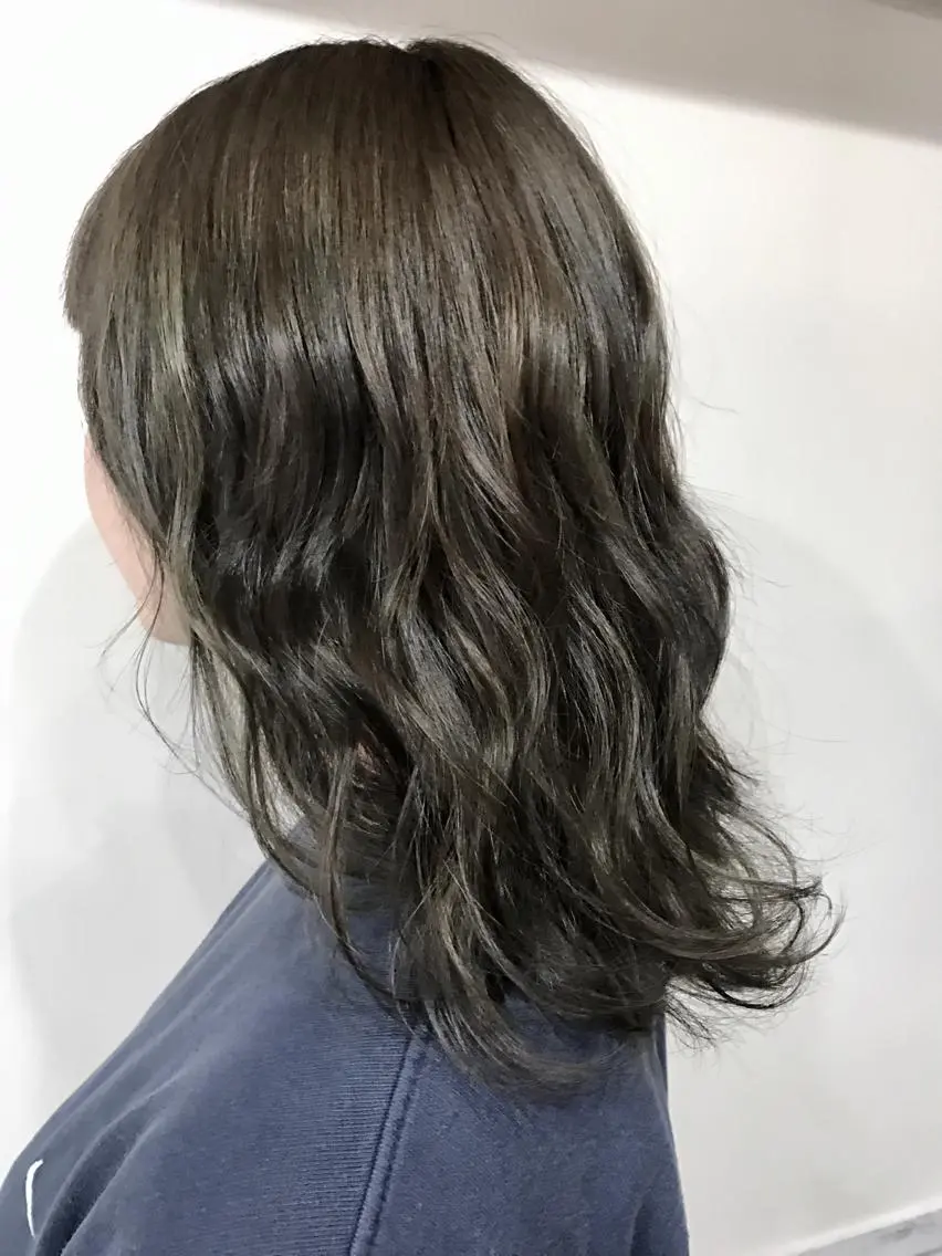 ミディアム カラー デザインカラー ハイライトカラー ハイライト 女性専用サロン 【中崎町】ゆきみのヘアスタイル