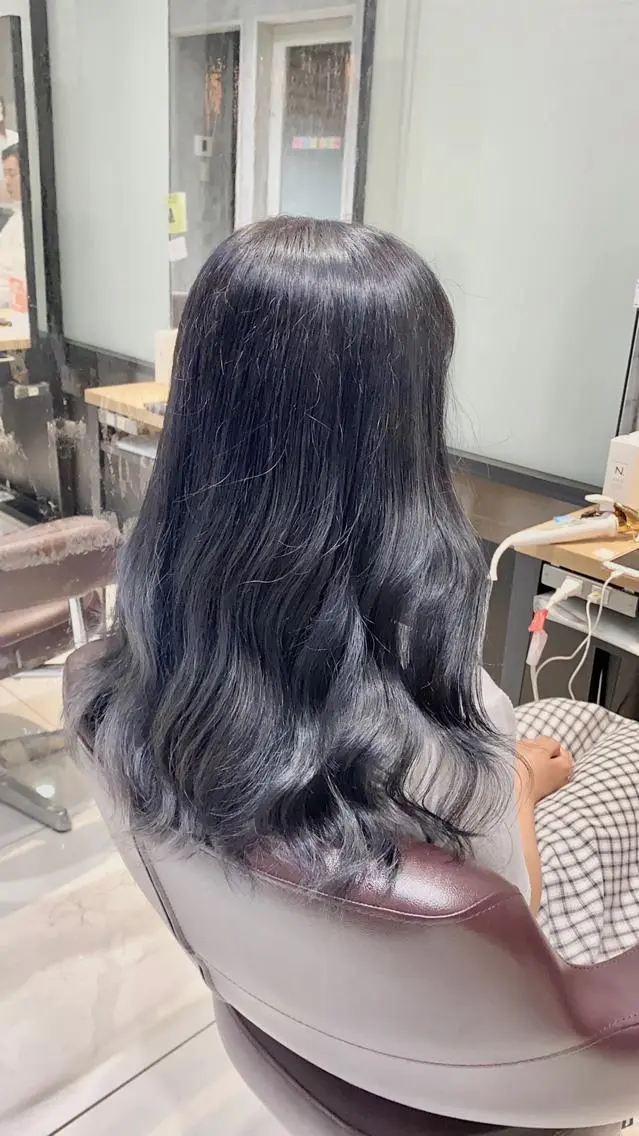 セミロング カラー ✨髪質改善専門店✨ QOLU✨のヘアスタイル