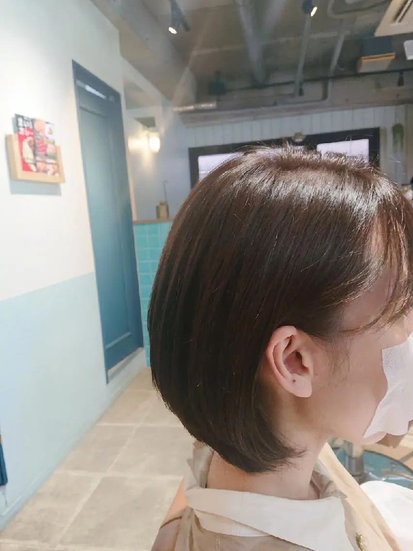 ミディアム alushe 岡 陽子のヘアスタイル
