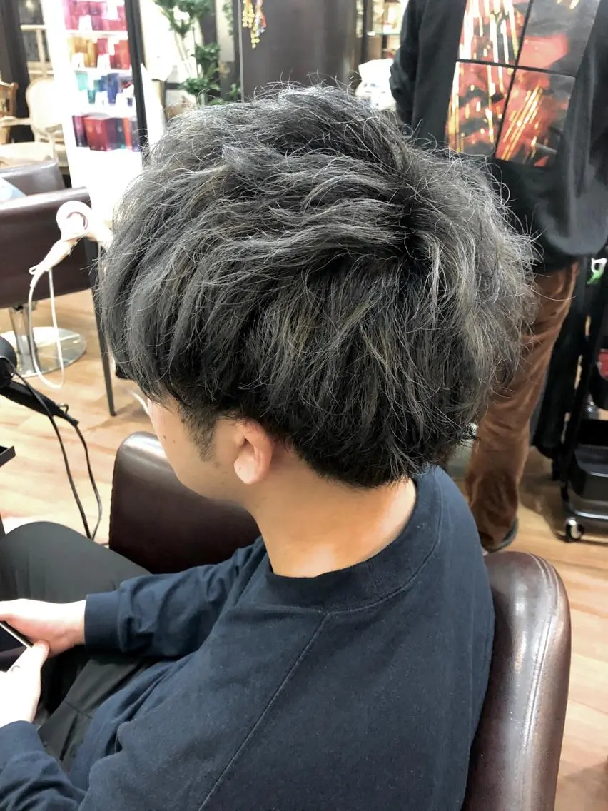 ショート メンズ アッシュ 松村 崇弘のヘアスタイル