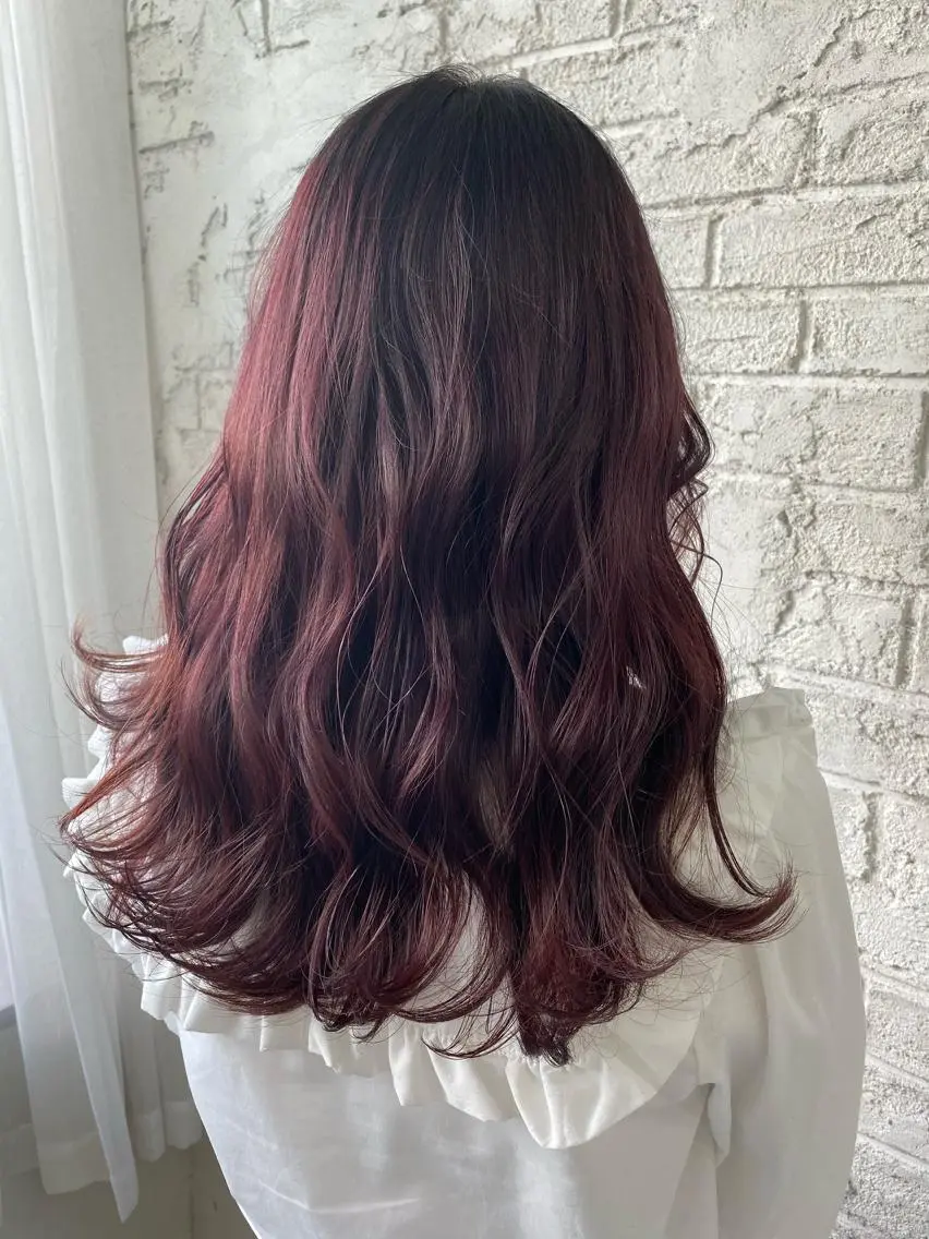 ロング カラー オリーブ/アッシュ やわらか透明感カラーのヘアスタイル