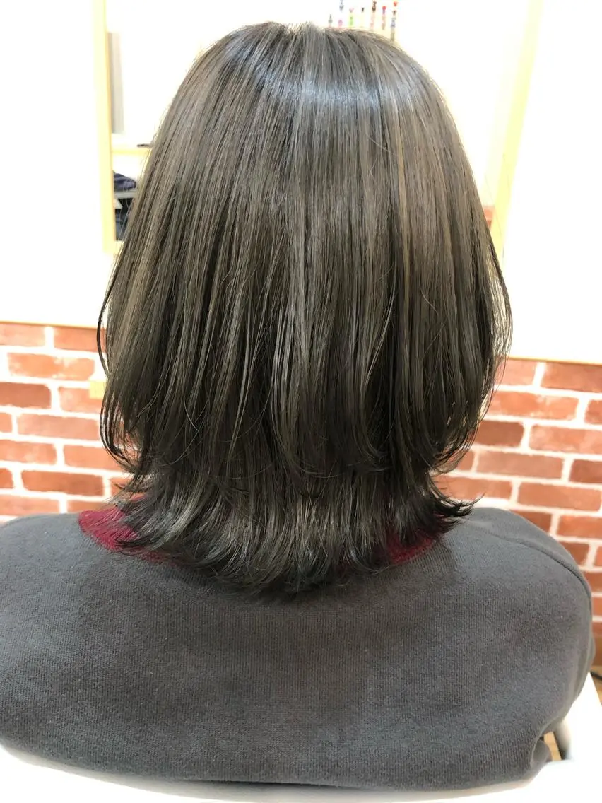 ミディアム カット ヘアカラー 國次 夕貴のヘアスタイル