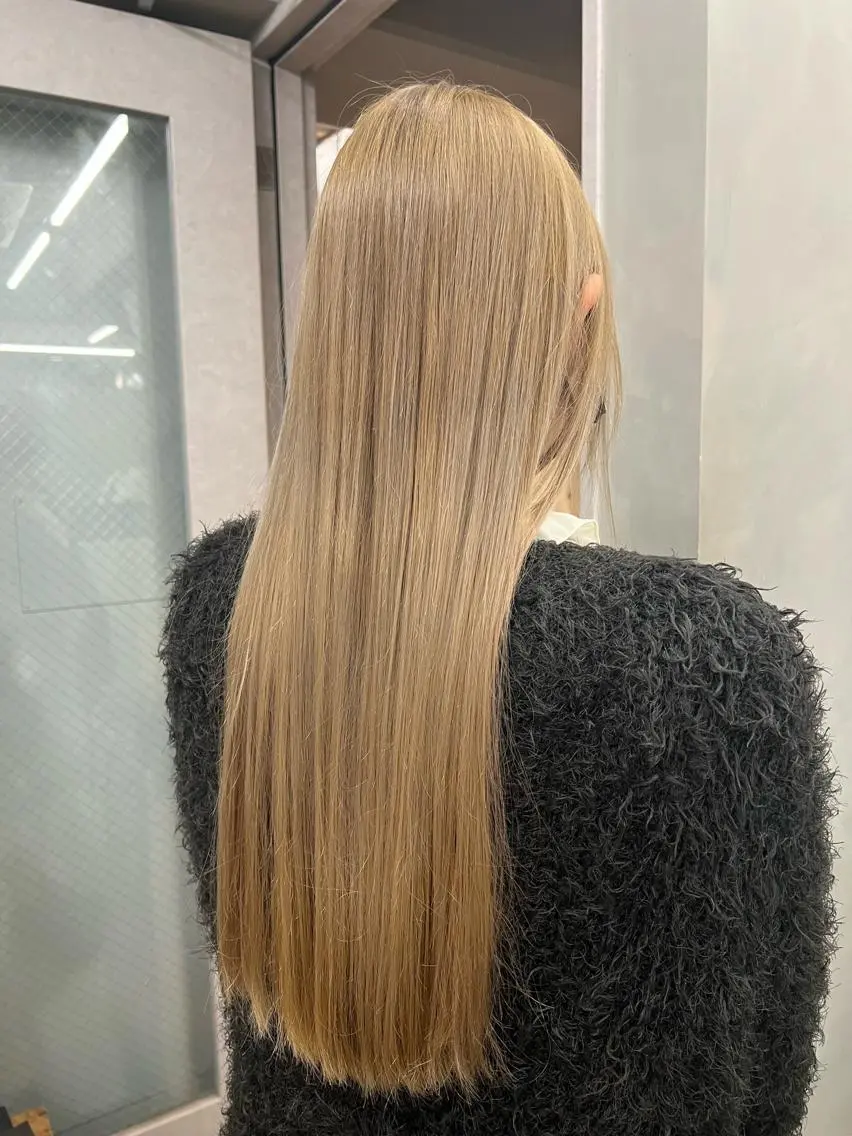 ロング カラー 周りと差のつくハイト ーン🥣AZUKIのヘアスタイル