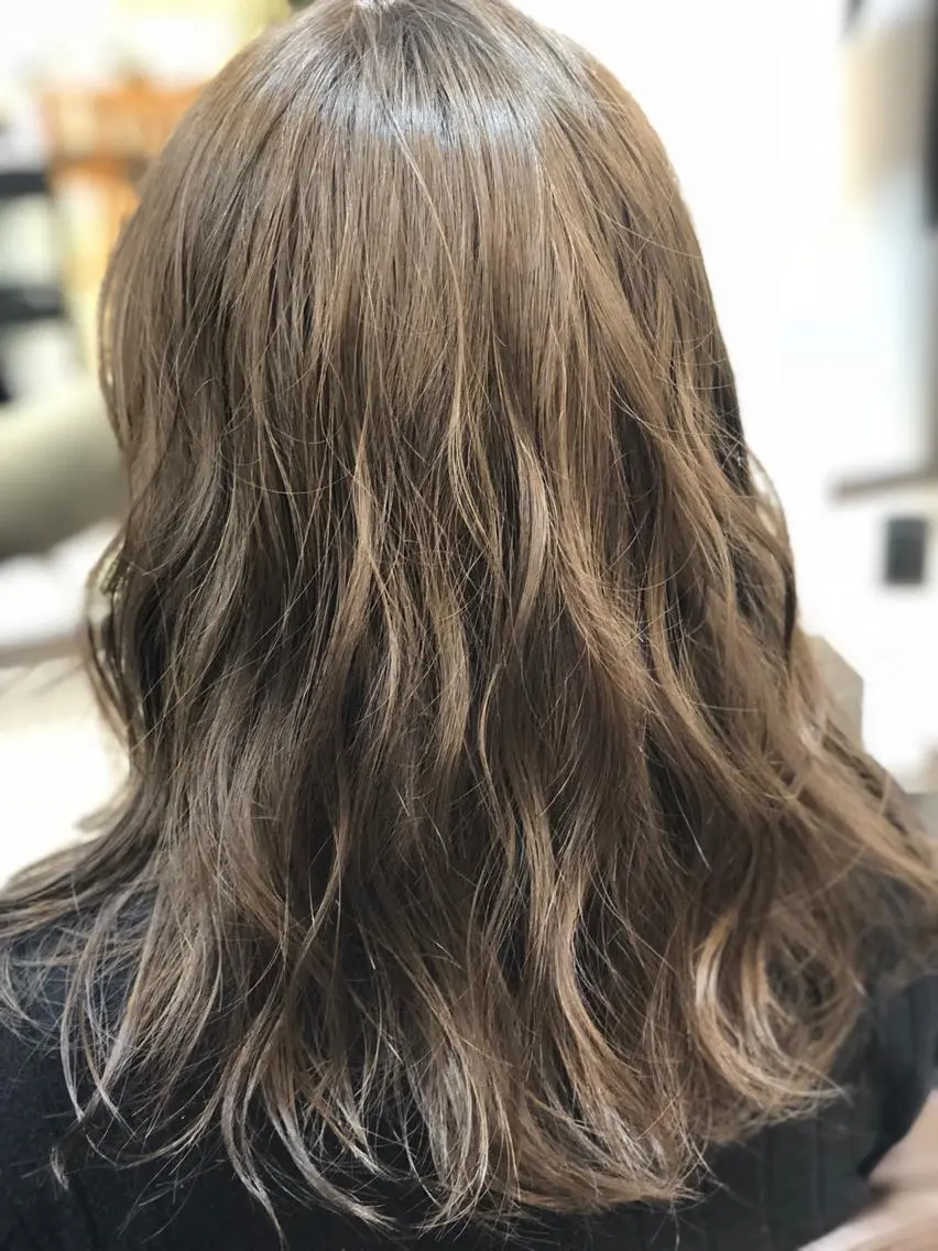 ミディアム YOFAhair芦屋 峰★カラーリストのヘアスタイル