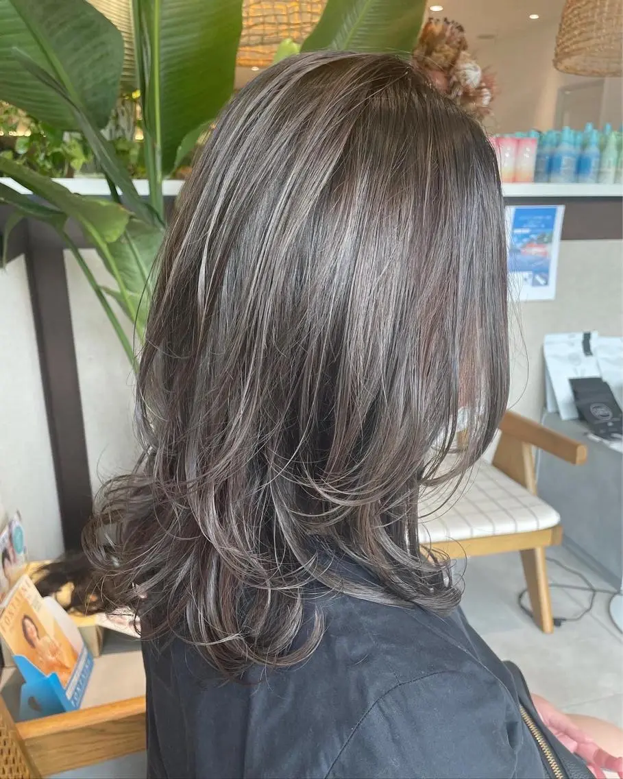 ロング カラー グレージュ レイヤーカット カット ヘアカラー 高木 櫻のヘアスタイル