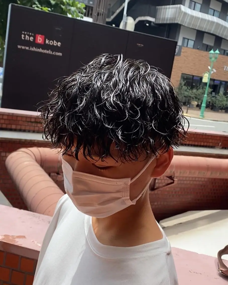 パーマ メンズ 三ノ宮フェザーパーマ 10月再開予定のヘアスタイル