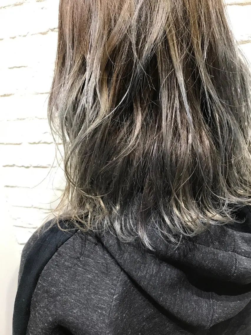 ミディアム カラー Neale.♡ ROLA京橋のマツエク・マツパデザイン
