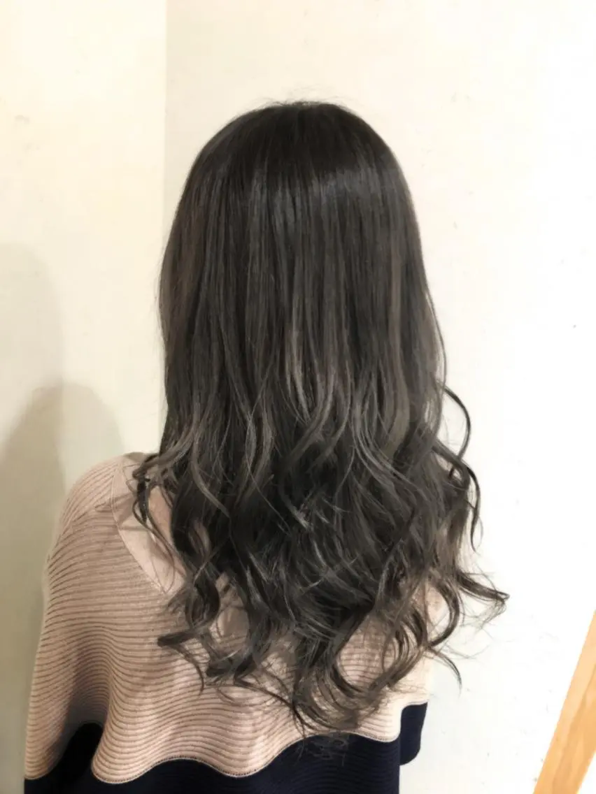 セミロング カラー パーマ ヘアアレンジ アディクシーカラー ダークグレー ダークグレージュ グレージュ バレイヤージュ/ 髪質改善/渡邉悟🌱のヘアスタイル