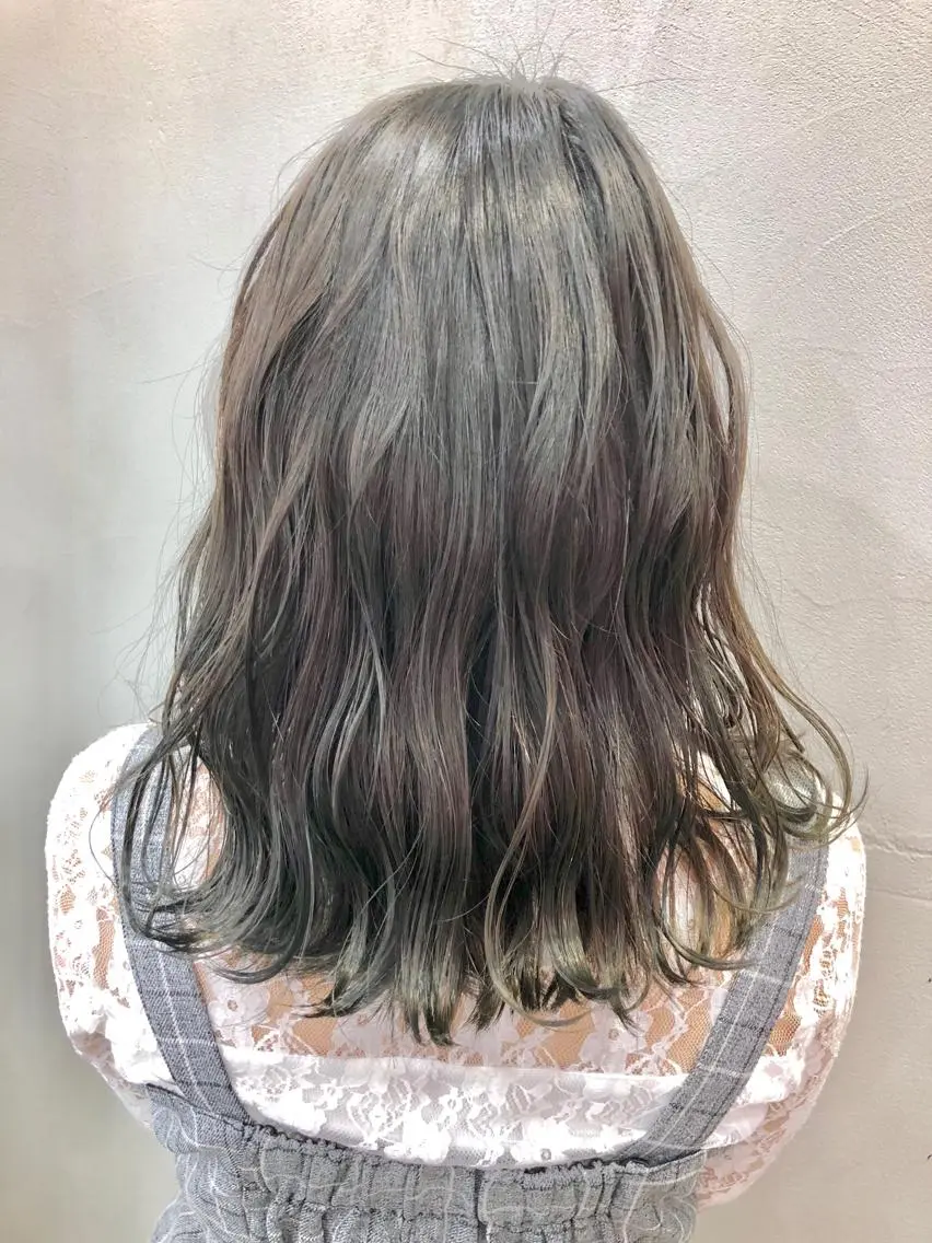 ミディアム カラー 中島 沙也加のヘアスタイル
