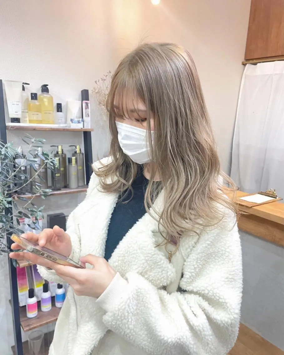 セミロング カラー ベージュカラー ミルクティーベージュ カラーモデル募集 吉原佳穂💗のヘアスタイル