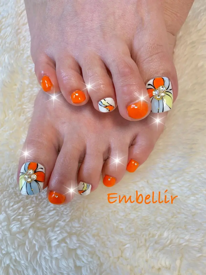 ネイル アートネイル 夏ネイル EMILUCA 北河希のエステ・リラクイメージ