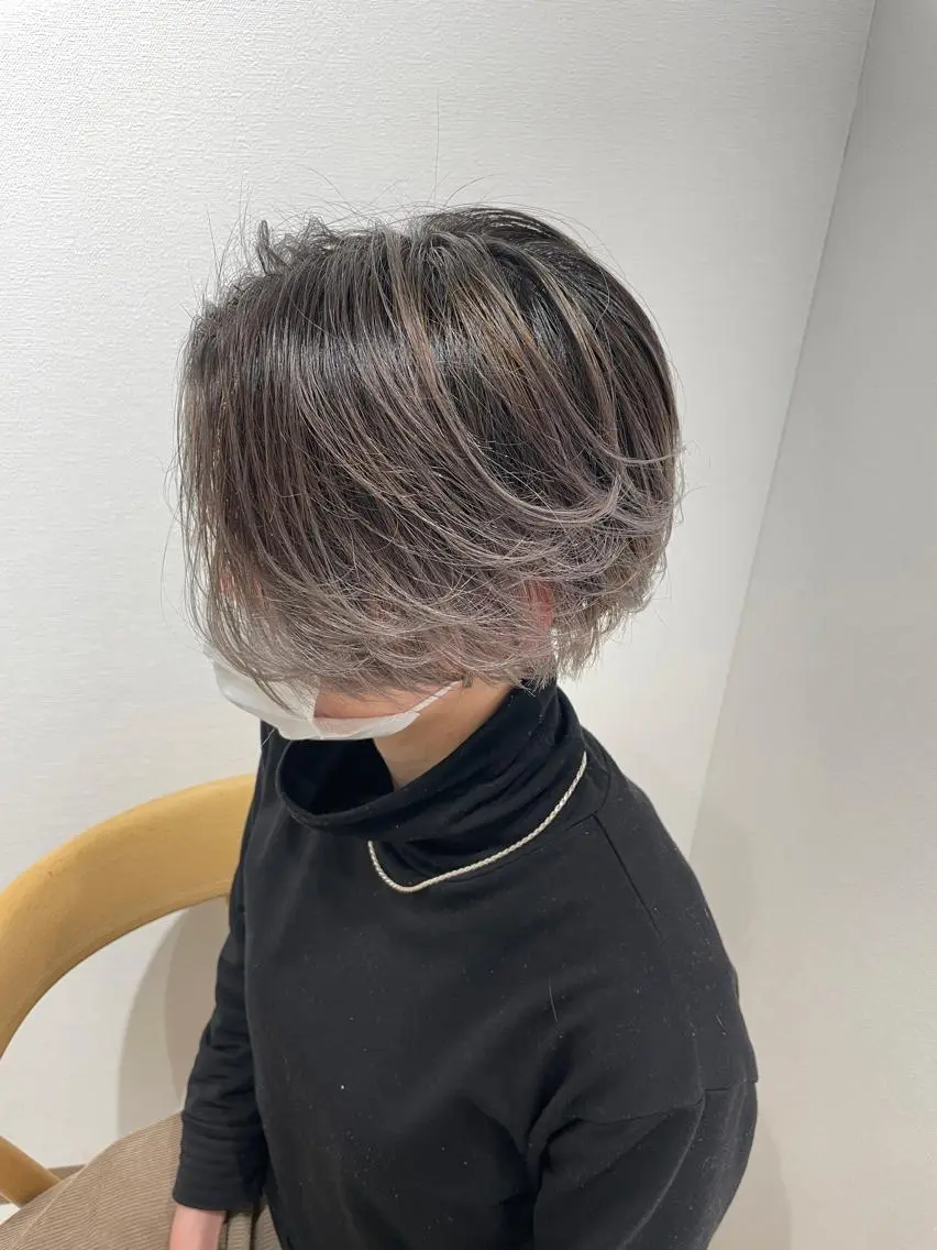 ショート カラー ハンサムショート グラデーションカラー ハイトーンカラー ショートヘア ショートヘアカラー 山本のヘアスタイル