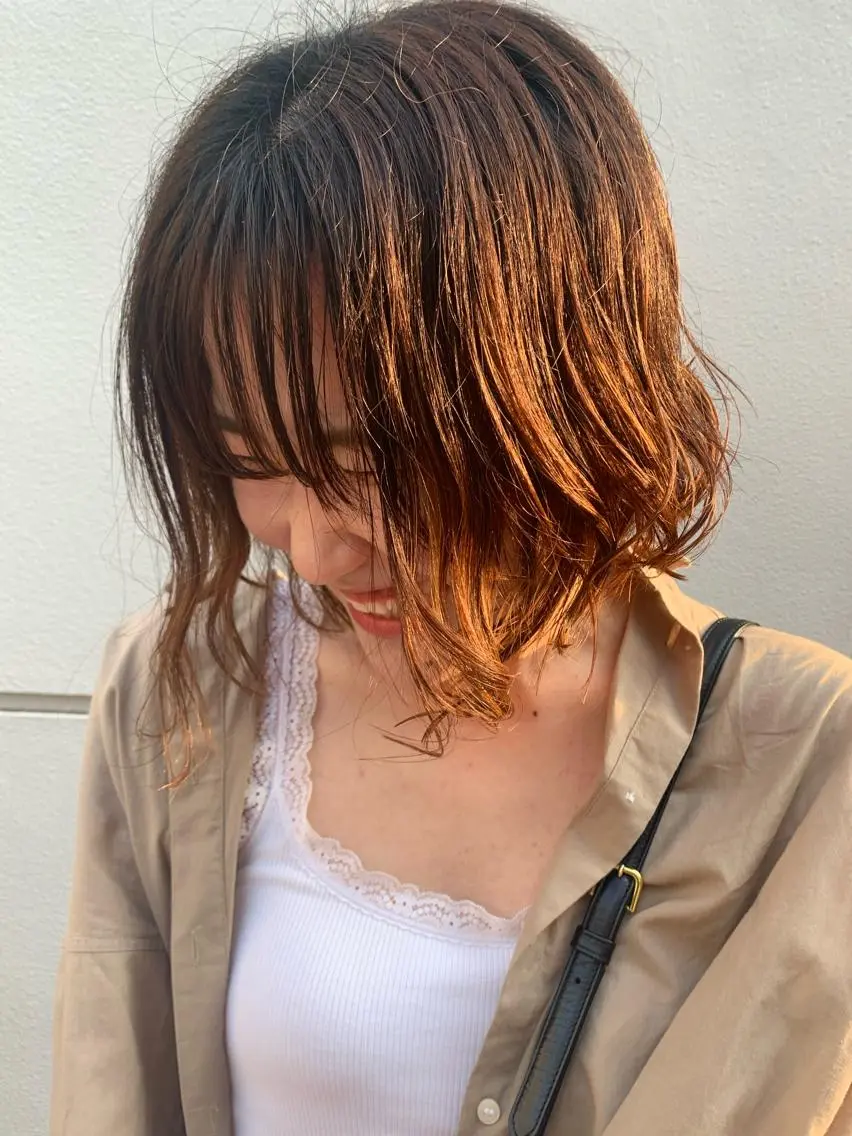 ショート カラー ヘアアレンジ サナ🌱 切りっぱなしボブのヘアスタイル