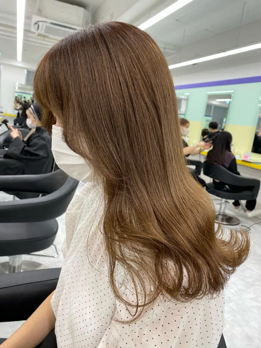 セミロング カラー パーマ ヘアアレンジ ネイル マツエク・マツパ アイブロウ 🐩推し活🐩 FUTABA🍒のヘアスタイル