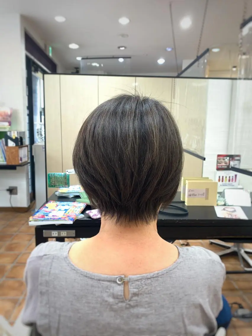 ショート フリーランス理美容師 いさかのヘアスタイル