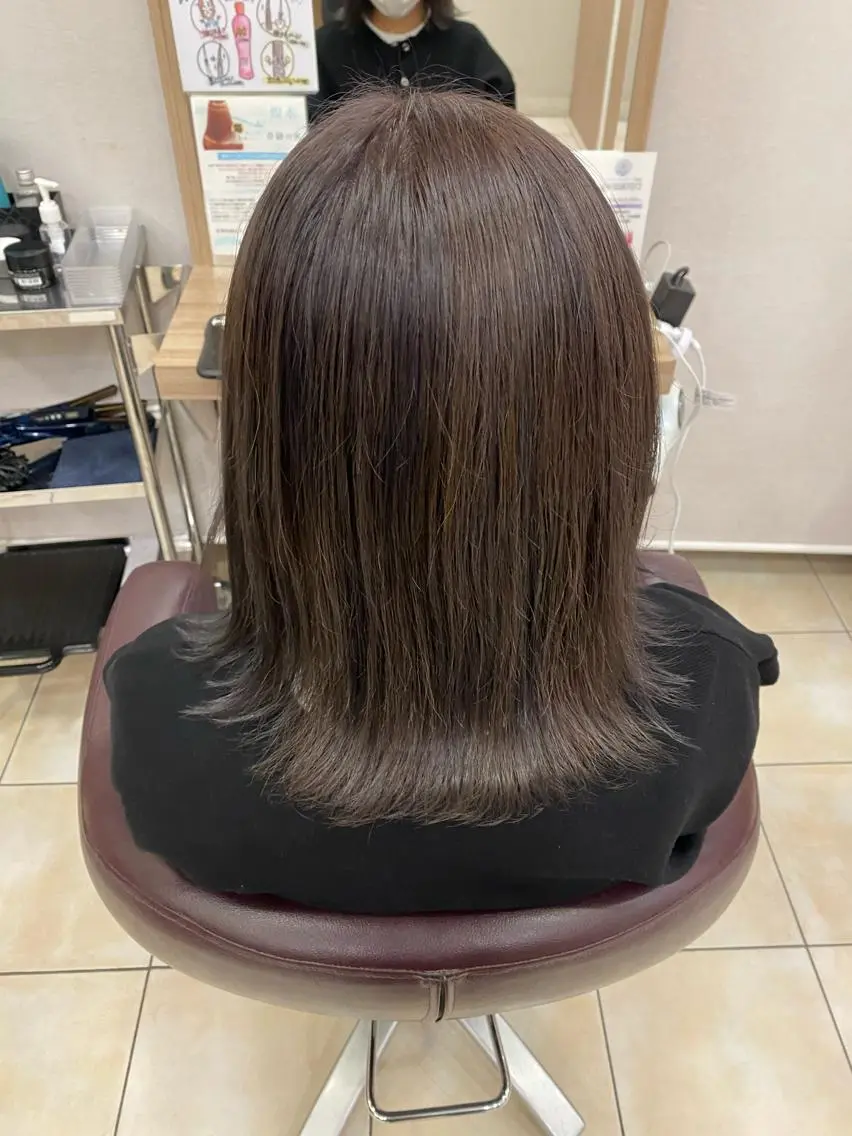 セミロング カラー ブリーチ🐰インナー ♡ハイライト♡綾🐰のヘアスタイル