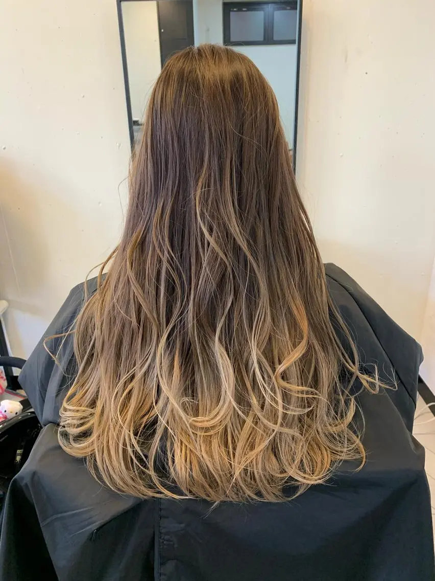 ロング est  店長 ✂︎高橋✂︎のヘアスタイル