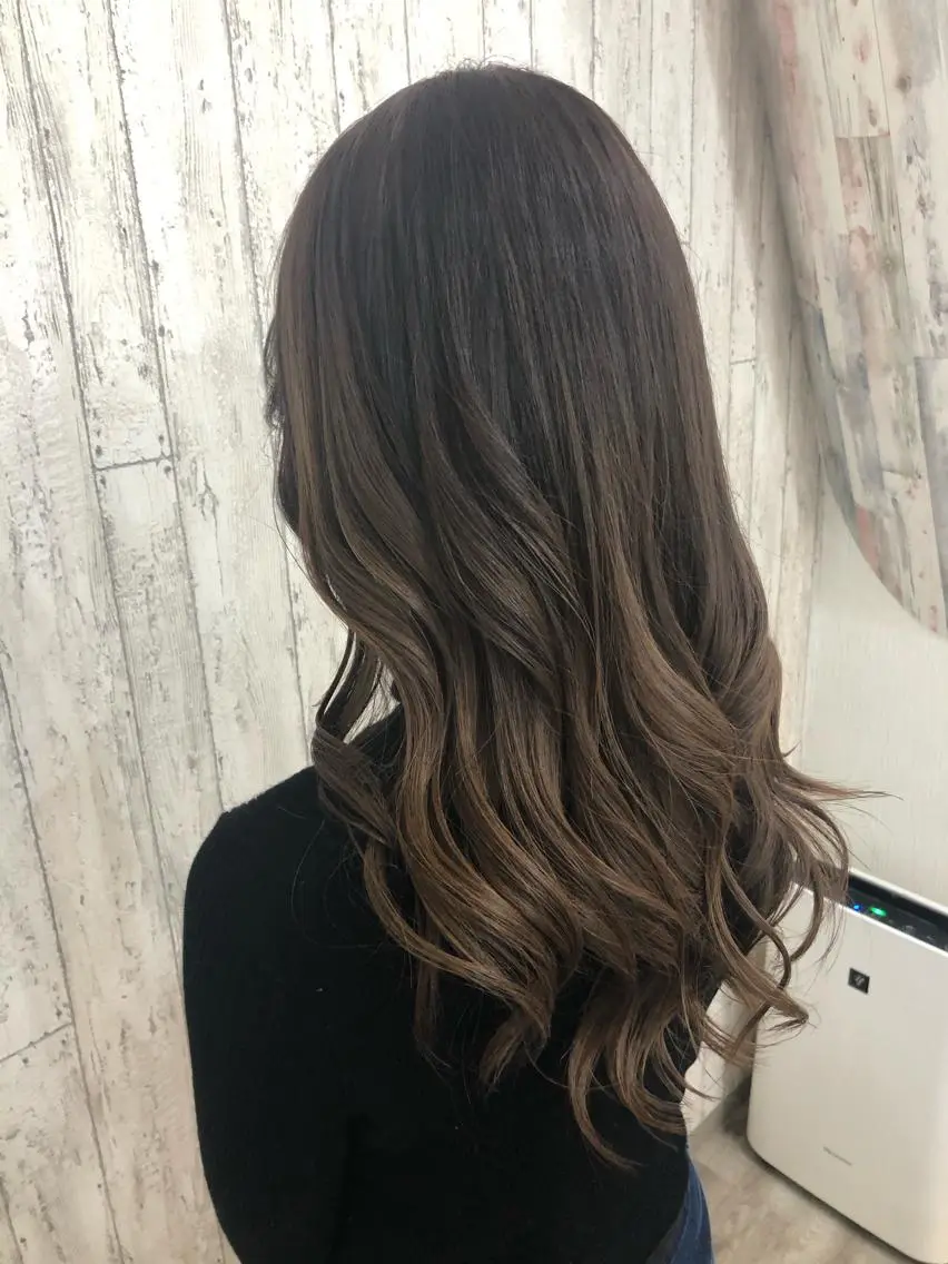 ロング カラー グラデーションカラー ヘアカラー トリートメント 髪質改善/艶髪💎 ウエキ リカのヘアスタイル