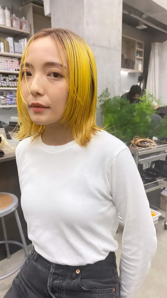 ショート カラー ケアブリーチ特化 VARDY表参道のヘアスタイル