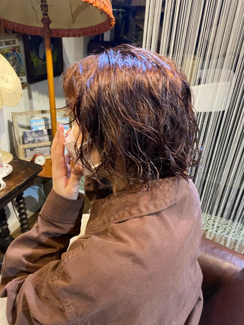 ショート カラー ブリーチ ブリーチなしカラー AYANO ／レイヤー／オリーブのヘアスタイル