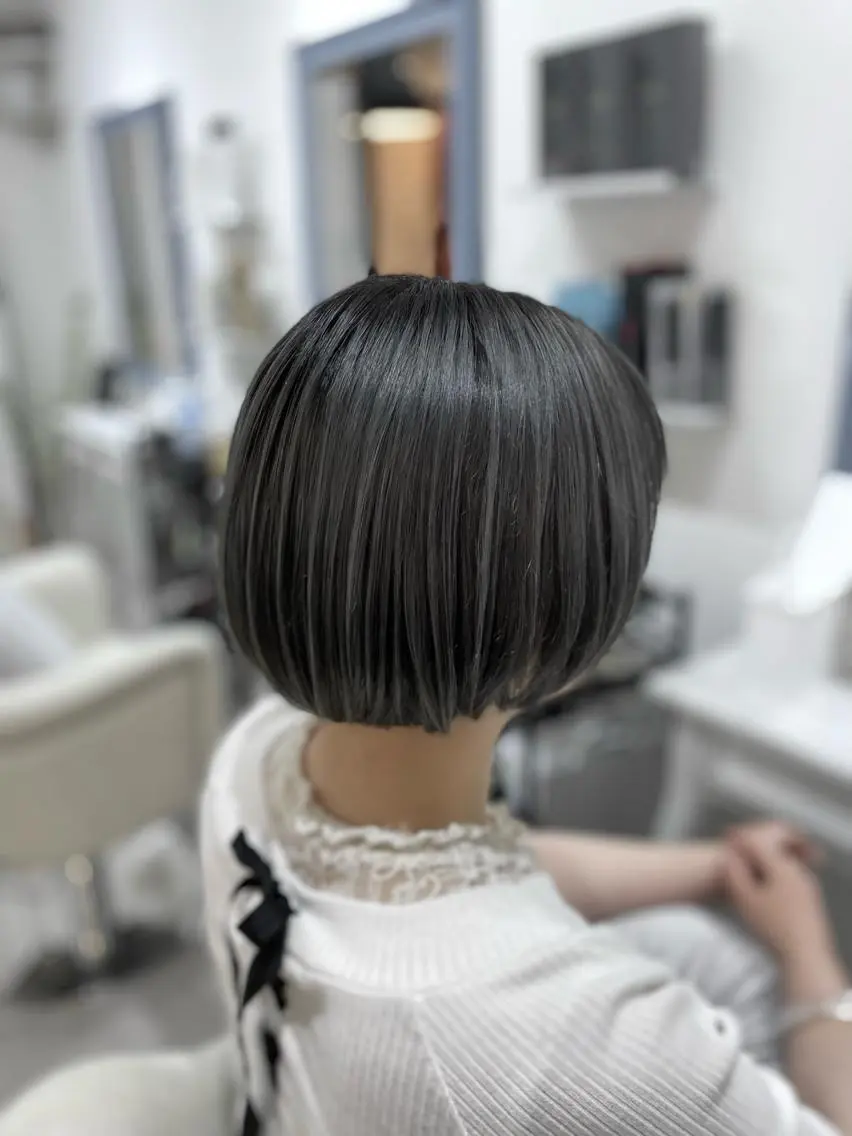 ショート カラー グレージュ ボブ ✨髪質改善が大好評✨ 美容室lic近藤✨のヘアスタイル