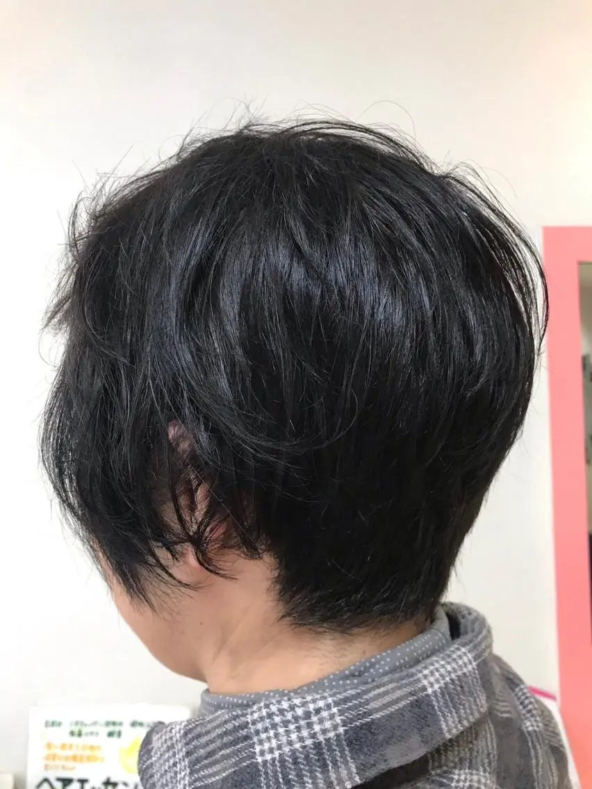 ショート カラー 横田  尚登のヘアスタイル