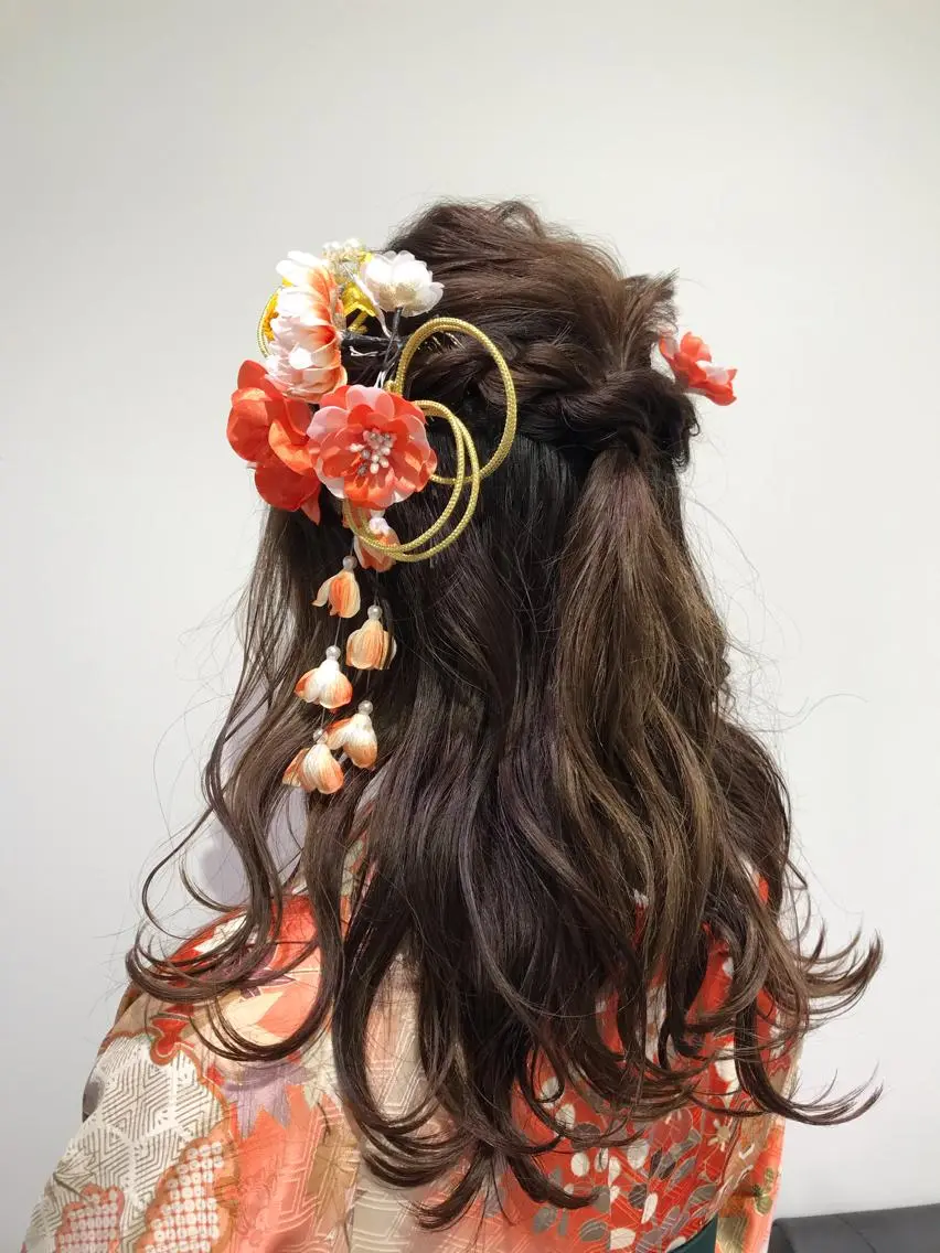 ロング カラー ヘアアレンジ ハーフアップ ベージュカラー デザインカラー ハイライトカラー 卒業式のヘアスタイル 【暖色カラー特化】 中山由梨のヘアスタイル