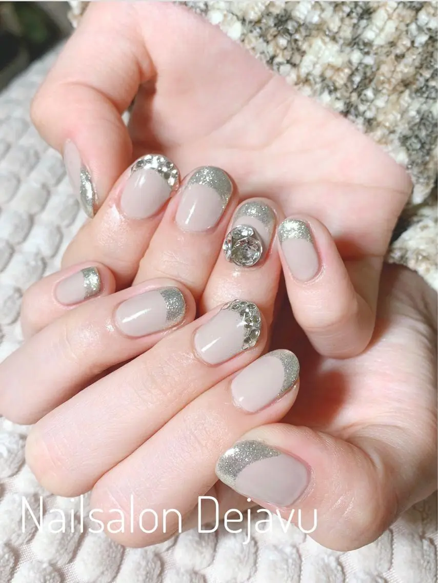 ネイル アートネイル フレンチネイル キラキラネイル ラメ(グリッター) ワンカラーネイル Nail salon Dejavu 🌿のネイルデザイン