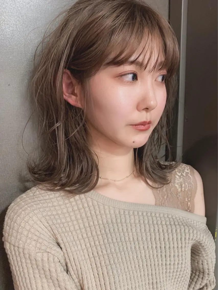 ミディアム カラー パーマ ヘアアレンジ メンズ キッズ ネイル マツエク・マツパ グレージュ ミルクティーグレージュ 古賀 侑磨のヘアスタイル