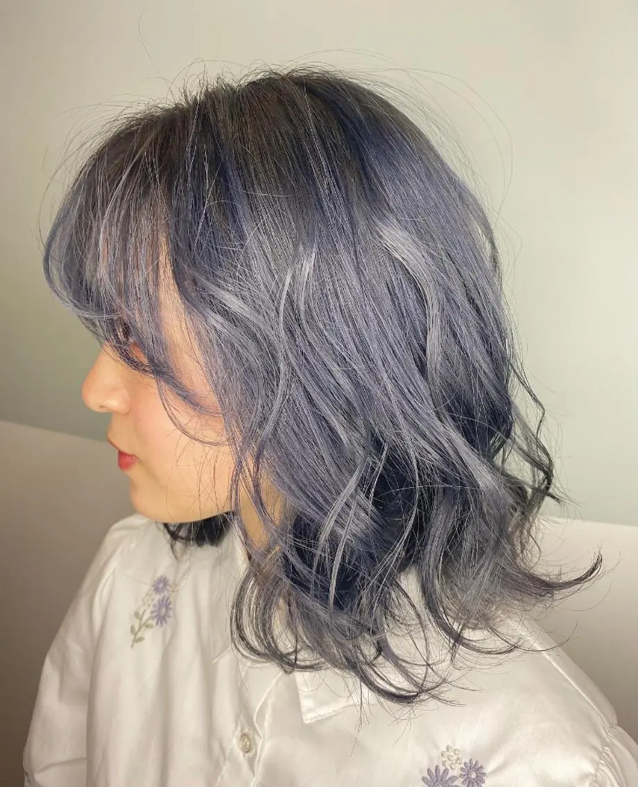 カラー ブリーチ ブルーカラー シルバー miku/ 透明感カラーのヘアスタイル