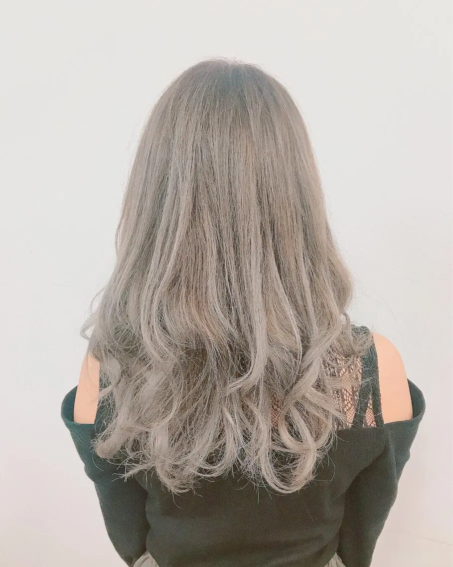 ロング ハイトーン得意😍 Lumiereのヘアスタイル