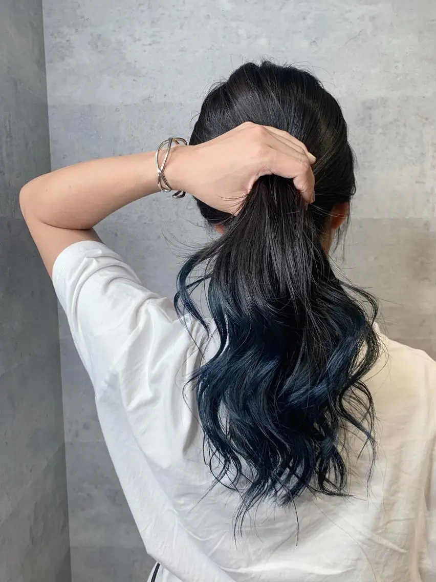 ロング カラー ブリーチ グラデーションカラー ヘアカラー トリートメント _WHITE 天神店 YUMEKA🐻のヘアスタイル